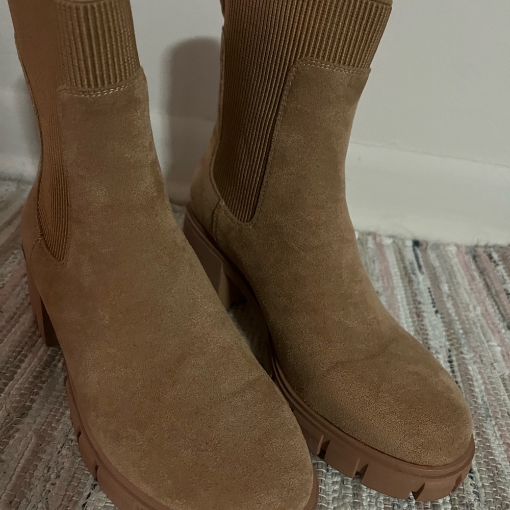 Chelsea boots